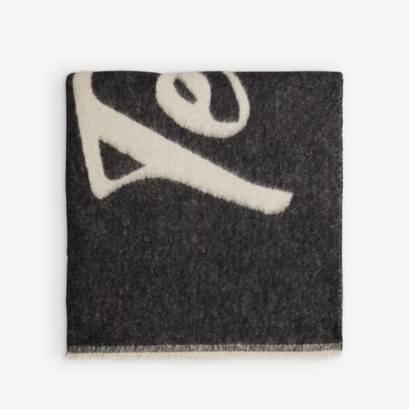 TED BAKER Lornas Branded Wool and Cashmere Scarf - Picture 3 of 9